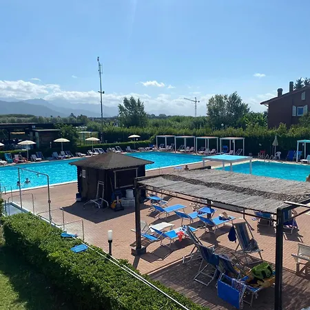 Cinque Terre 6 Person Campsite Chalet 326 Near Sea Ameglia